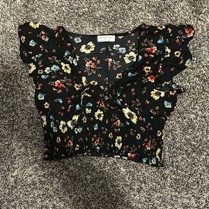 Women Black Floral Cropped Top